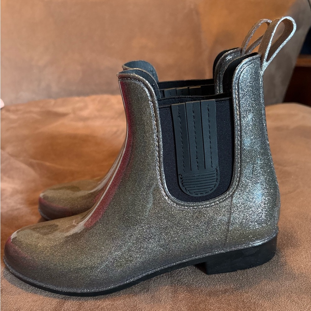London Fog slip on waterproof Chelsea rain boots.